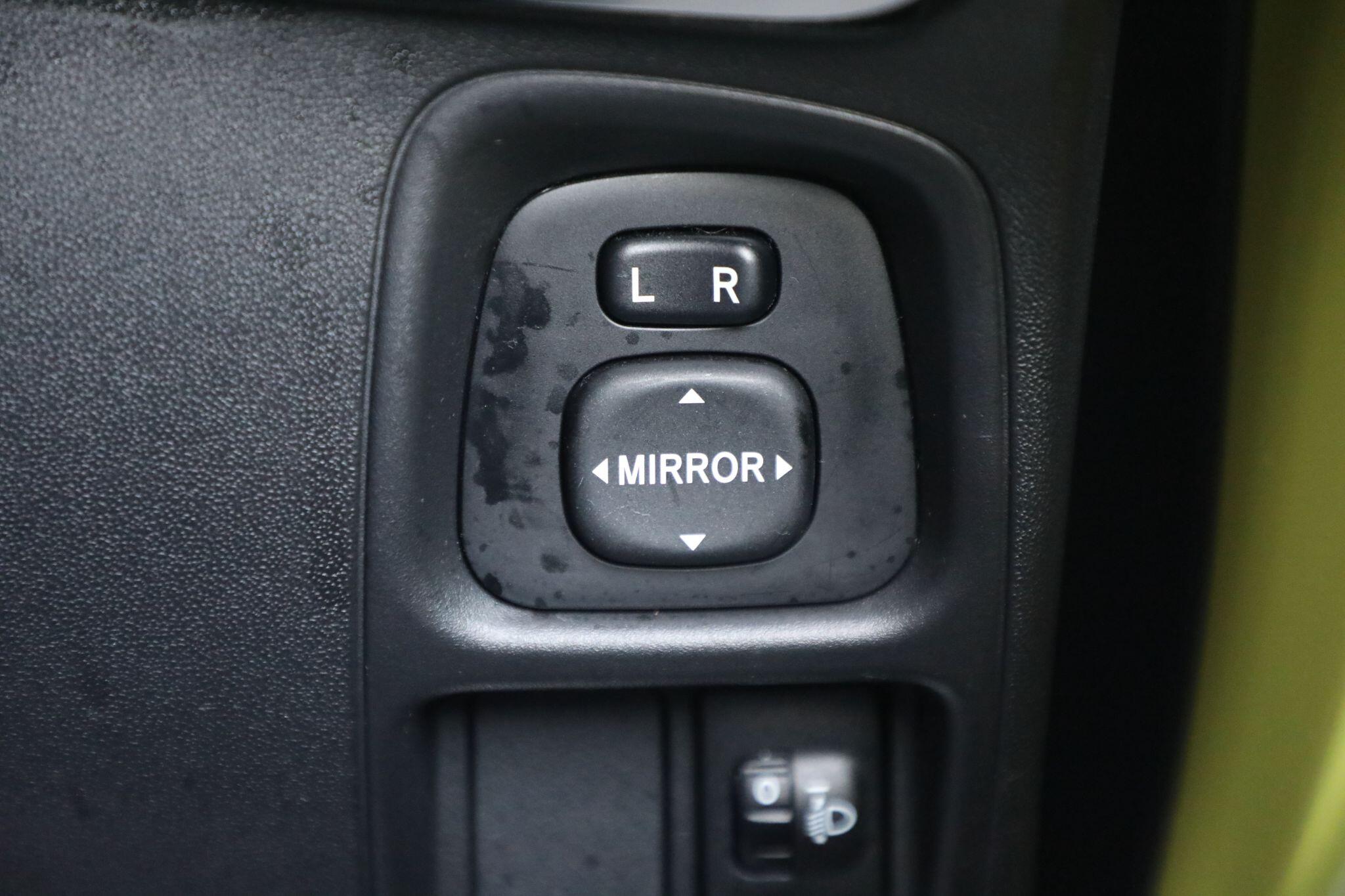 Large vehicle image